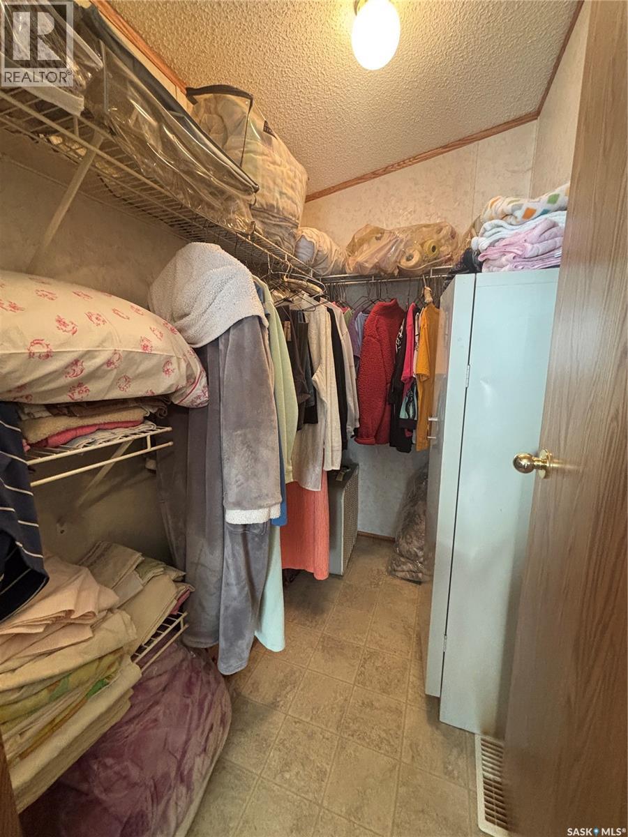 33 Cypress Mobile Home Park, Maple Creek, Saskatchewan  S0N 1N0 - Photo 28 - SK028395