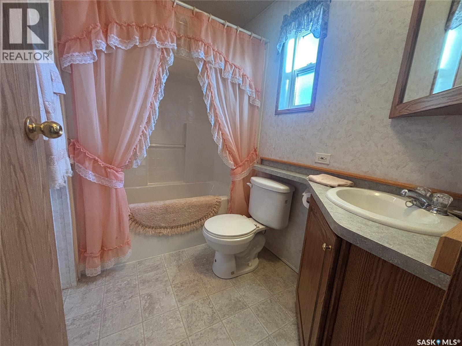 33 Cypress Mobile Home Park, Maple Creek, Saskatchewan  S0N 1N0 - Photo 33 - SK028395