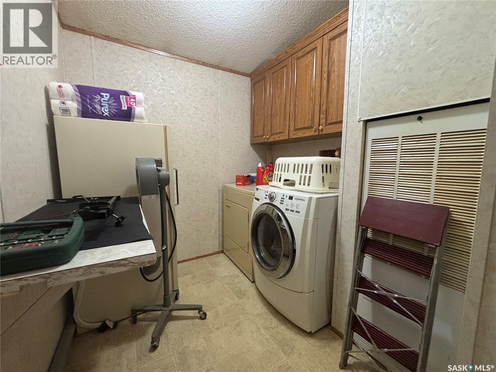 33 Cypress Mobile Home Park, Maple Creek, Saskatchewan  S0N 1N0 - Photo 35 - SK028395