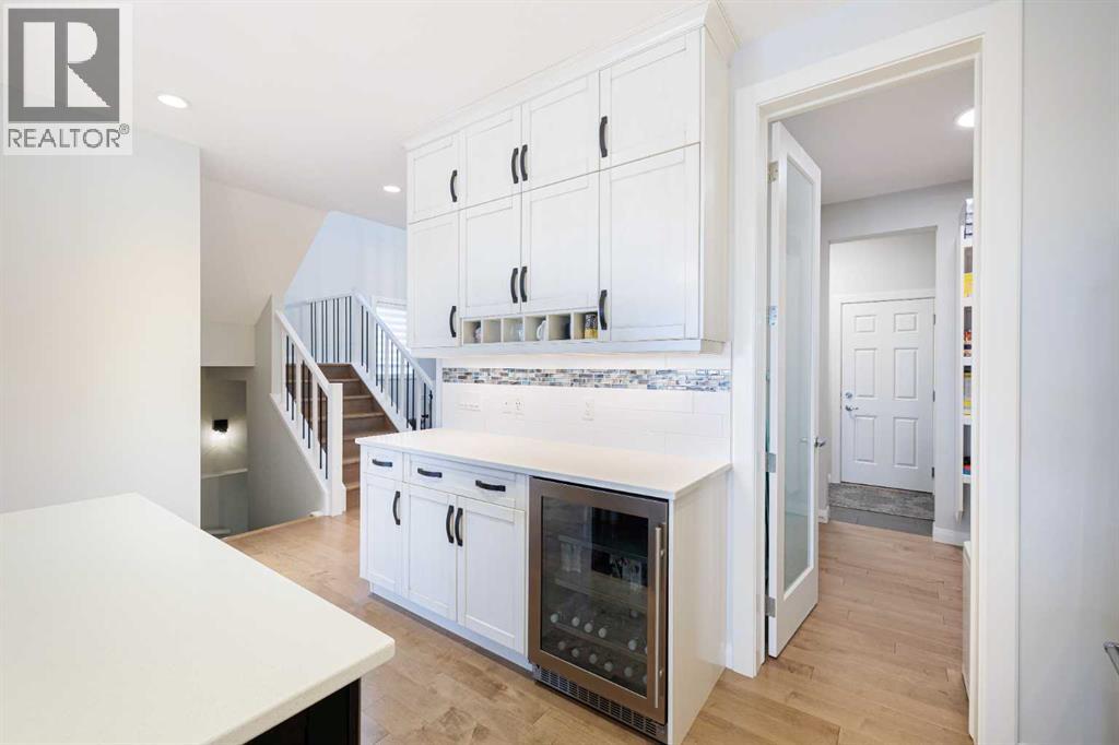 155 Crestridge Hill Sw, Calgary, Alberta  T3B 6H1 - Photo 10 - A2282817