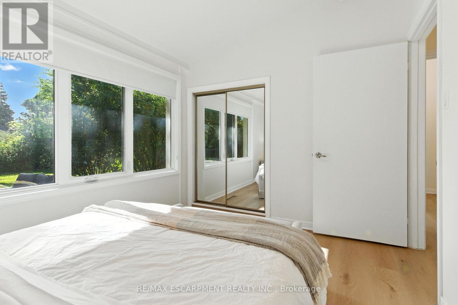 230 South Service Road, Mississauga, Ontario  L5G 2S1 - Photo 33 - W12781064