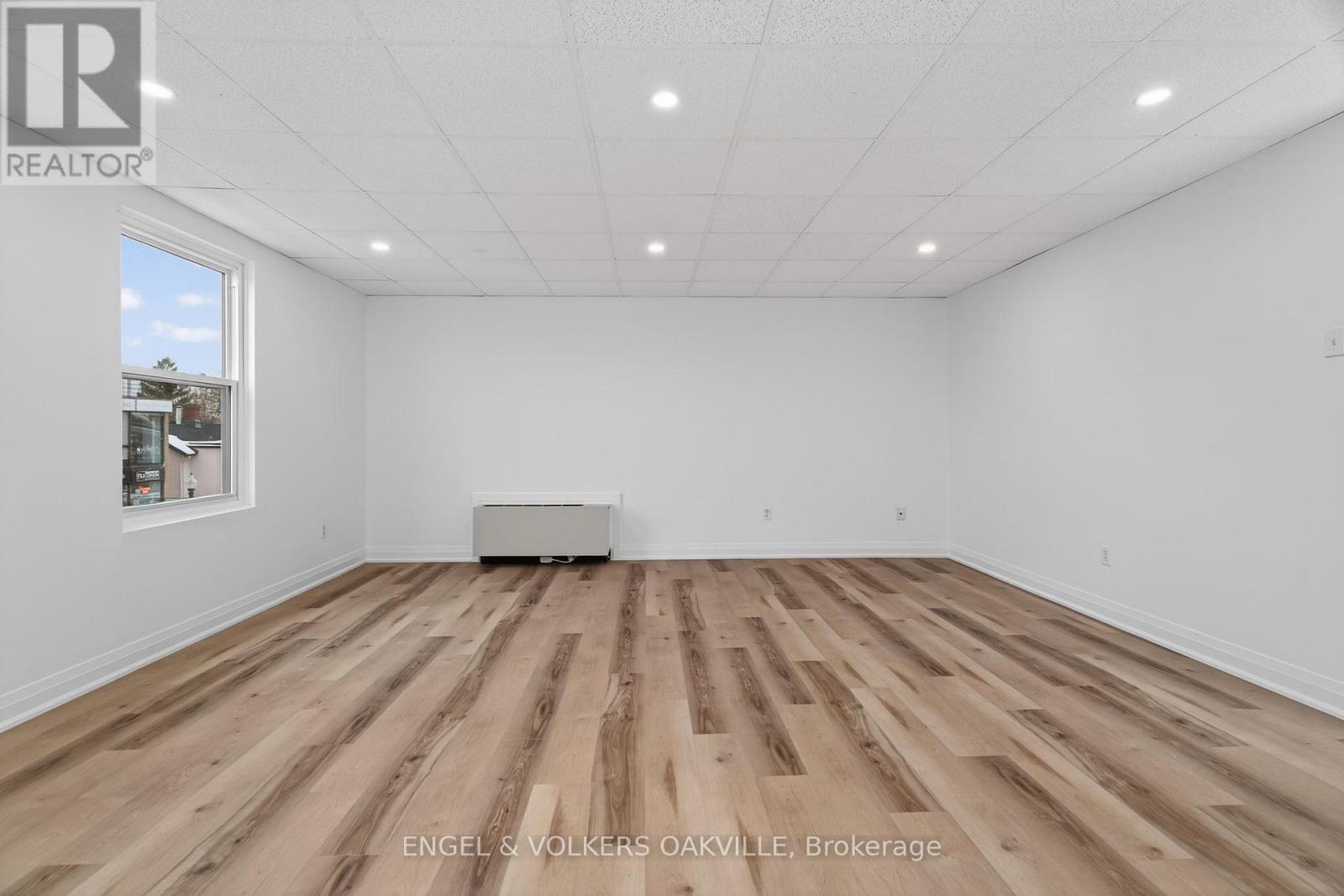 104 - 103 Thomas Street, Oakville, Ontario  L6J 3A7 - Photo 13 - W12781066