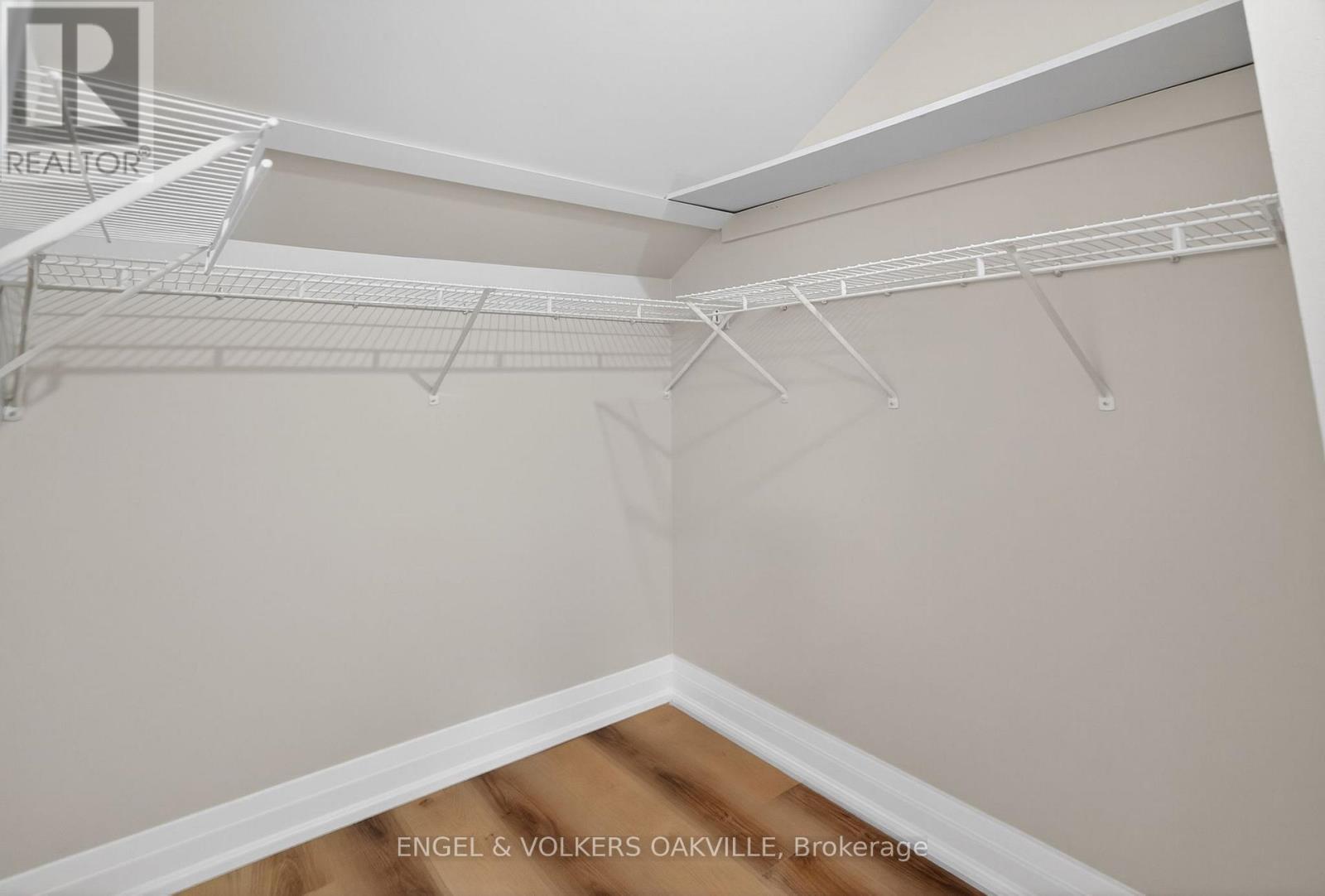 104 - 103 Thomas Street, Oakville, Ontario  L6J 3A7 - Photo 15 - W12781066