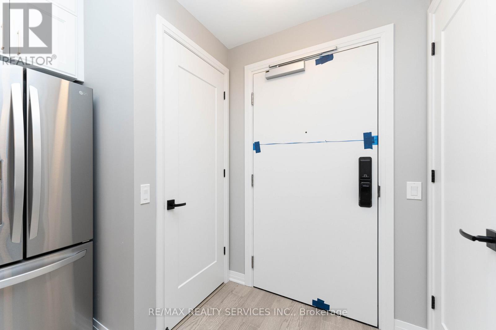 421 - 460 Gordon Krantz Avenue, Milton, Ontario  L9E 1Z2 - Photo 10 - W12781120