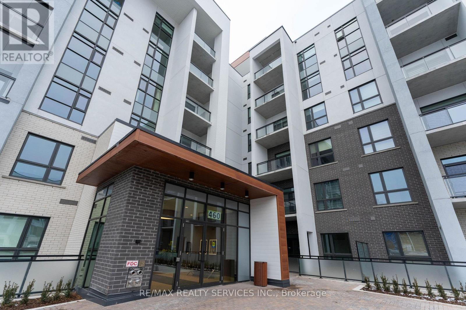 421 - 460 Gordon Krantz Avenue, Milton, Ontario  L9E 1Z2 - Photo 4 - W12781120