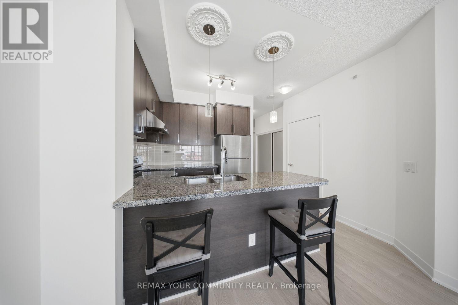 510 - 840 Queens Plate Drive, Toronto, Ontario  M9W 0E7 - Photo 5 - W12781124
