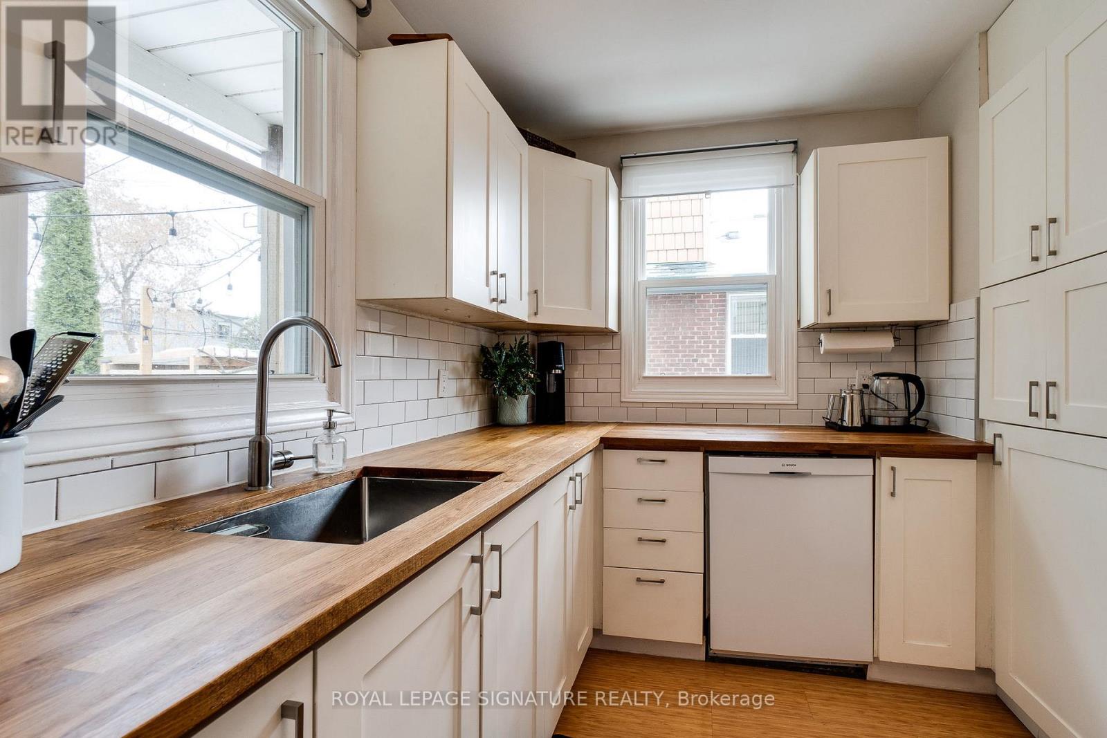 87 Twenty Fourth Street, Toronto, Ontario  M8V 3N7 - Photo 11 - W12781138
