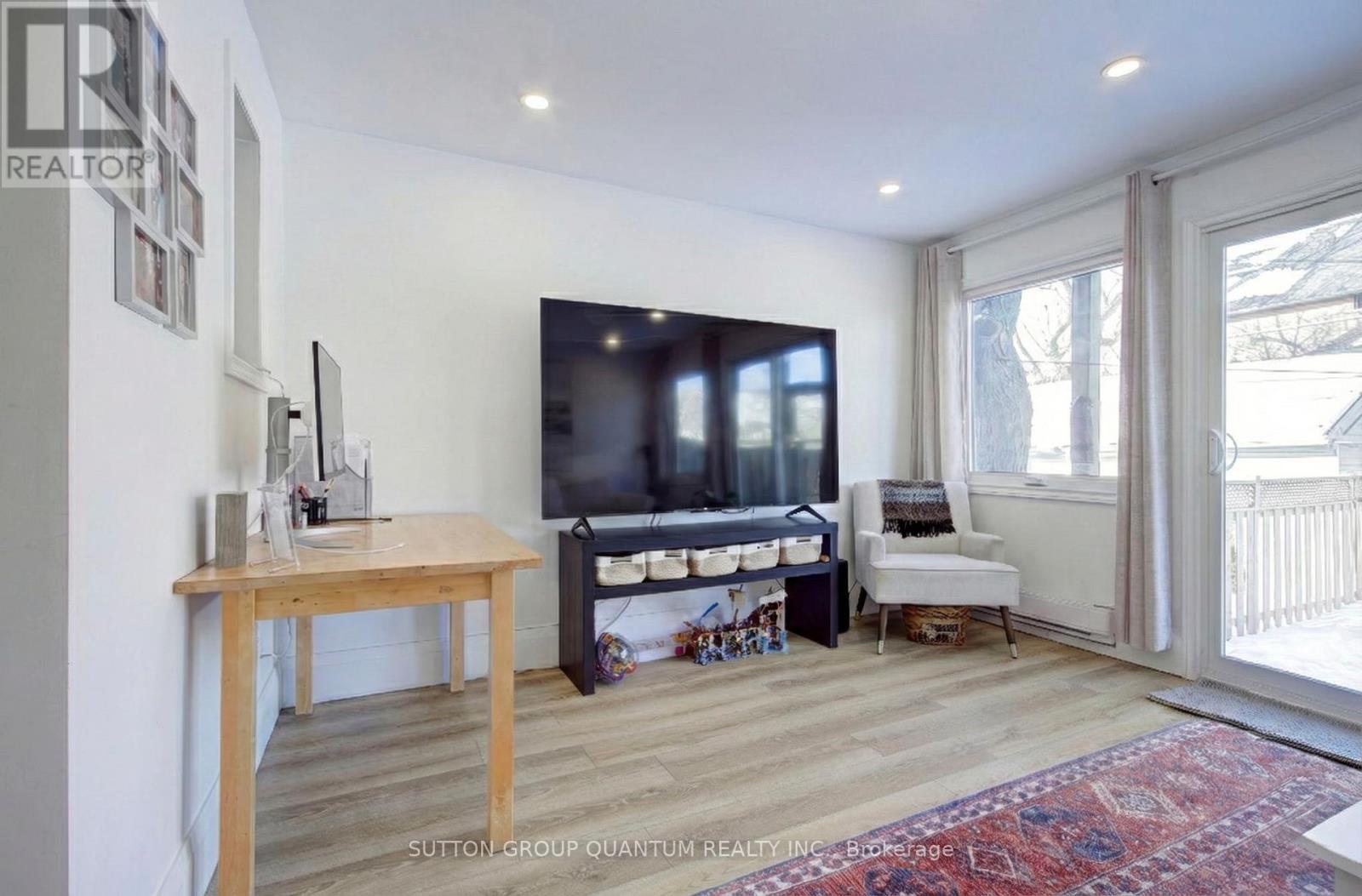 232 Pearson Avenue, Toronto, Ontario  M6R 1G7 - Photo 12 - W12781146