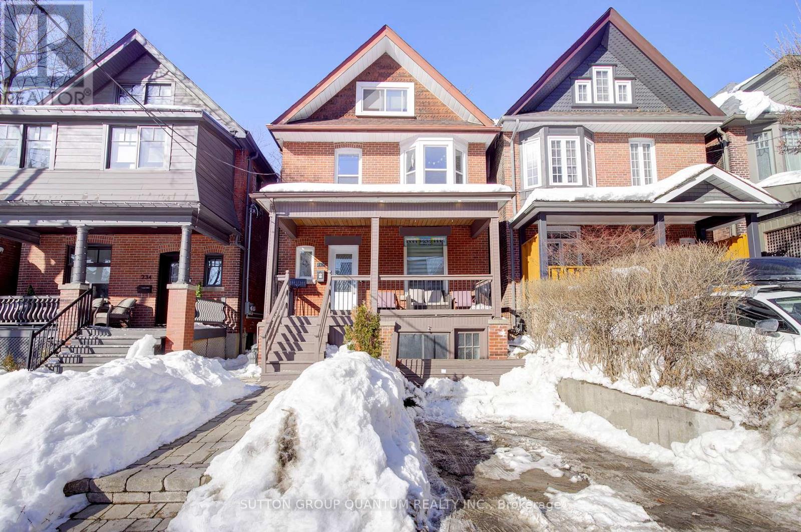 232 Pearson Avenue, Toronto, Ontario  M6R 1G7 - Photo 2 - W12781146