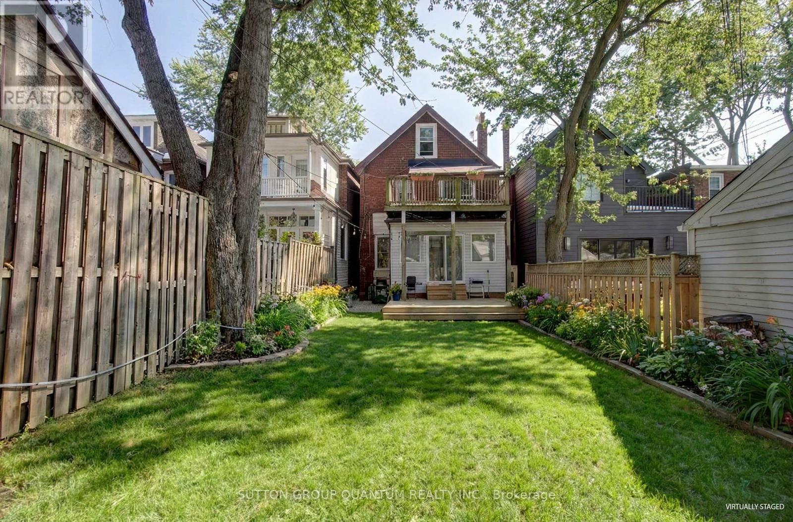 232 Pearson Avenue, Toronto, Ontario  M6R 1G7 - Photo 43 - W12781146