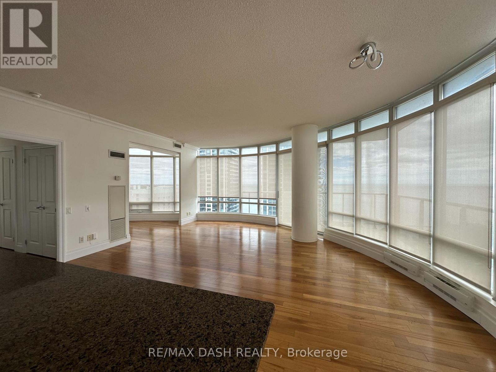 2310 - 15 Windermere Avenue, Toronto, Ontario  M6S 5A2 - Photo 4 - W12781152