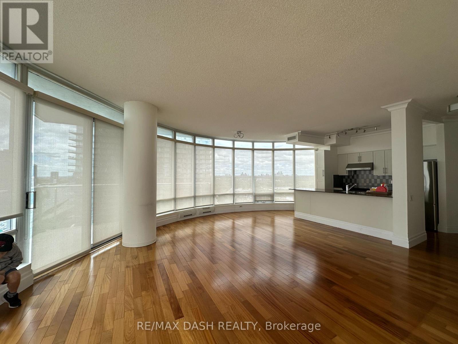 2310 - 15 Windermere Avenue, Toronto, Ontario  M6S 5A2 - Photo 9 - W12781152