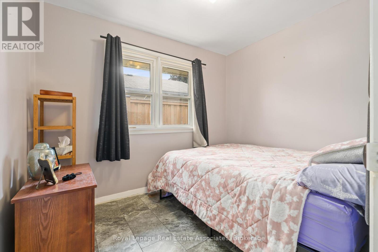 67 Roseford Terrace, Halton Hills, Ontario  L7J 2L2 - Photo 17 - W12781190