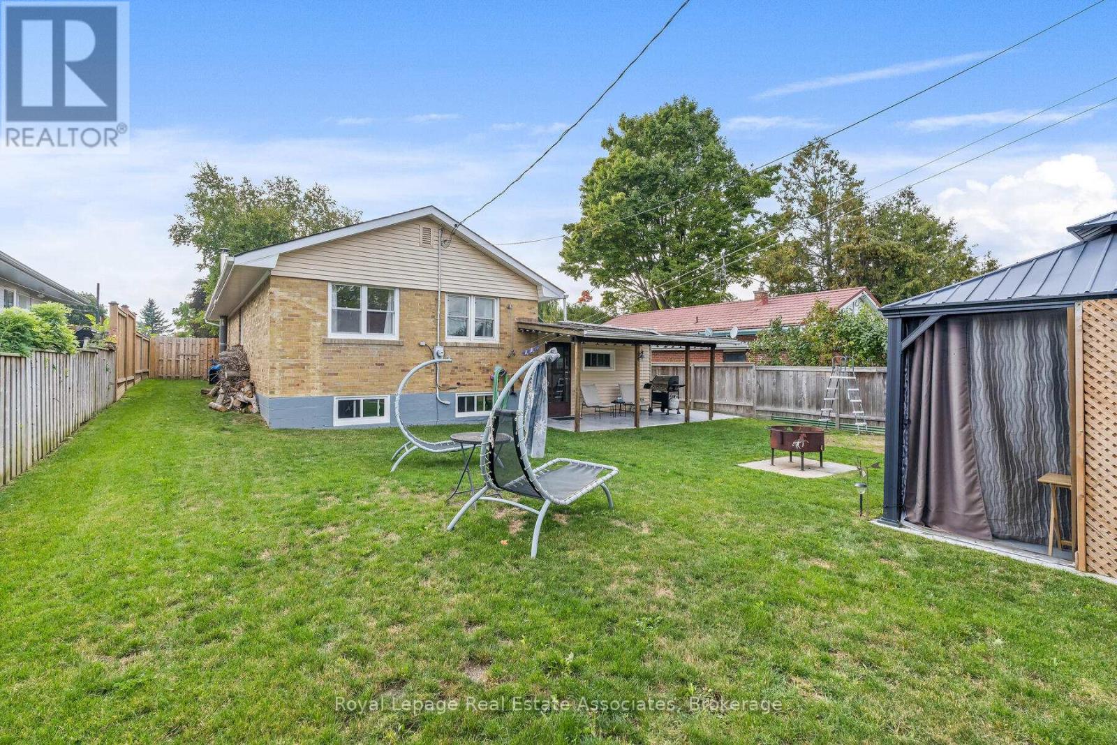 67 Roseford Terrace, Halton Hills, Ontario  L7J 2L2 - Photo 32 - W12781190