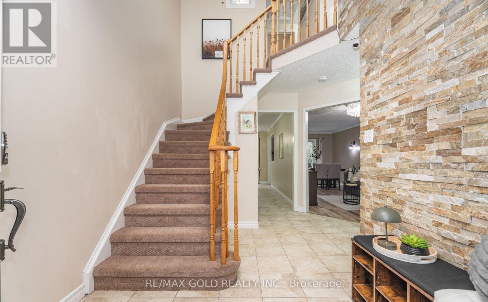 26 Flemington Drive, Caledon, Ontario  L7C 1B5 - Photo 11 - W12781192