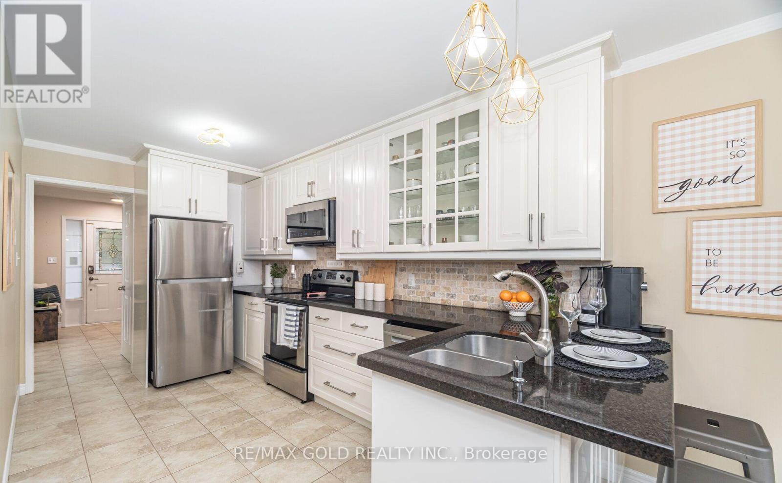 26 Flemington Drive, Caledon, Ontario  L7C 1B5 - Photo 16 - W12781192