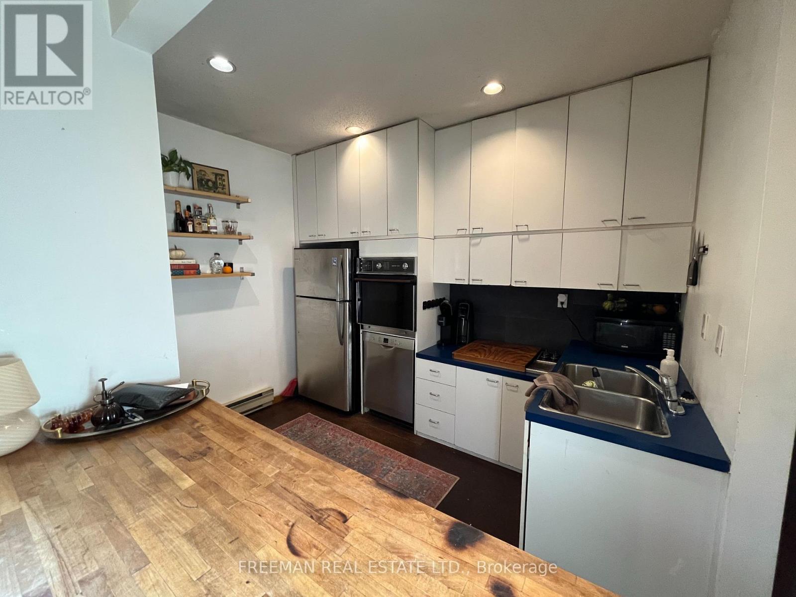 Main Flr Apt - 21 Wells Street, Toronto (Annex), Ontario  M5R 1N9 - Photo 10 - C12781024