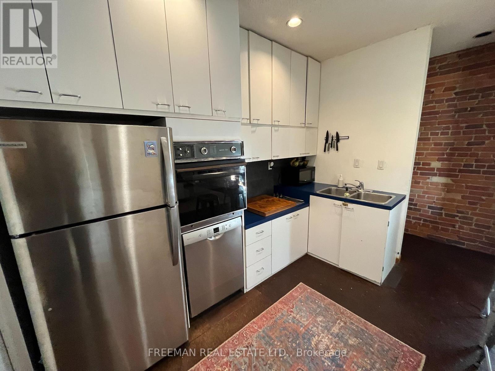 Main Flr Apt - 21 Wells Street, Toronto (Annex), Ontario  M5R 1N9 - Photo 8 - C12781024