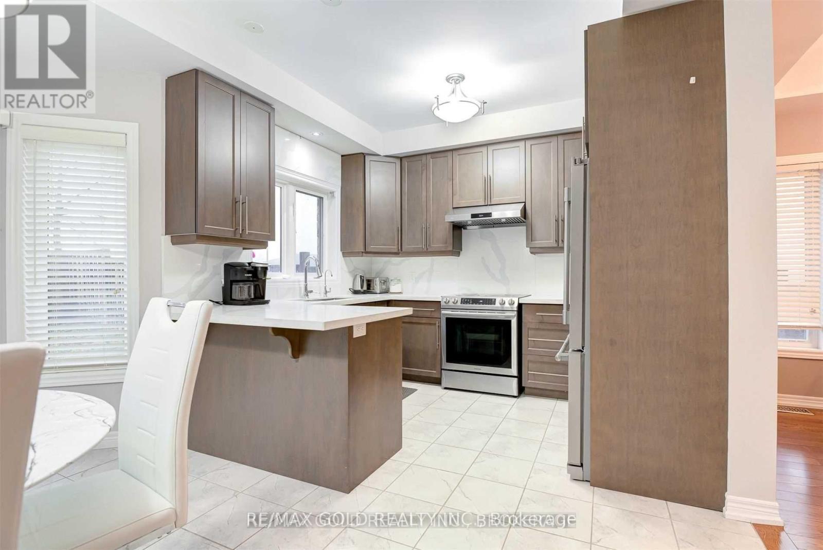 167 Elmbank Trail, Kitchener, Ontario  N2R 0H2 - Photo 12 - X12781030