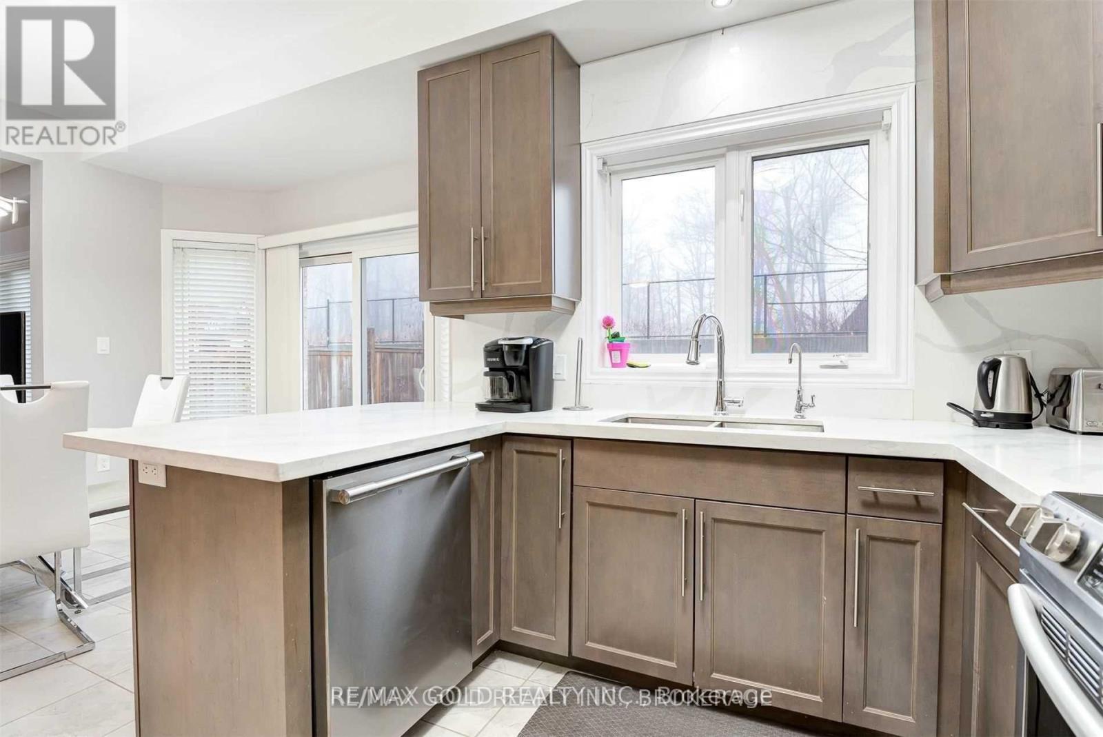 167 Elmbank Trail, Kitchener, Ontario  N2R 0H2 - Photo 17 - X12781030