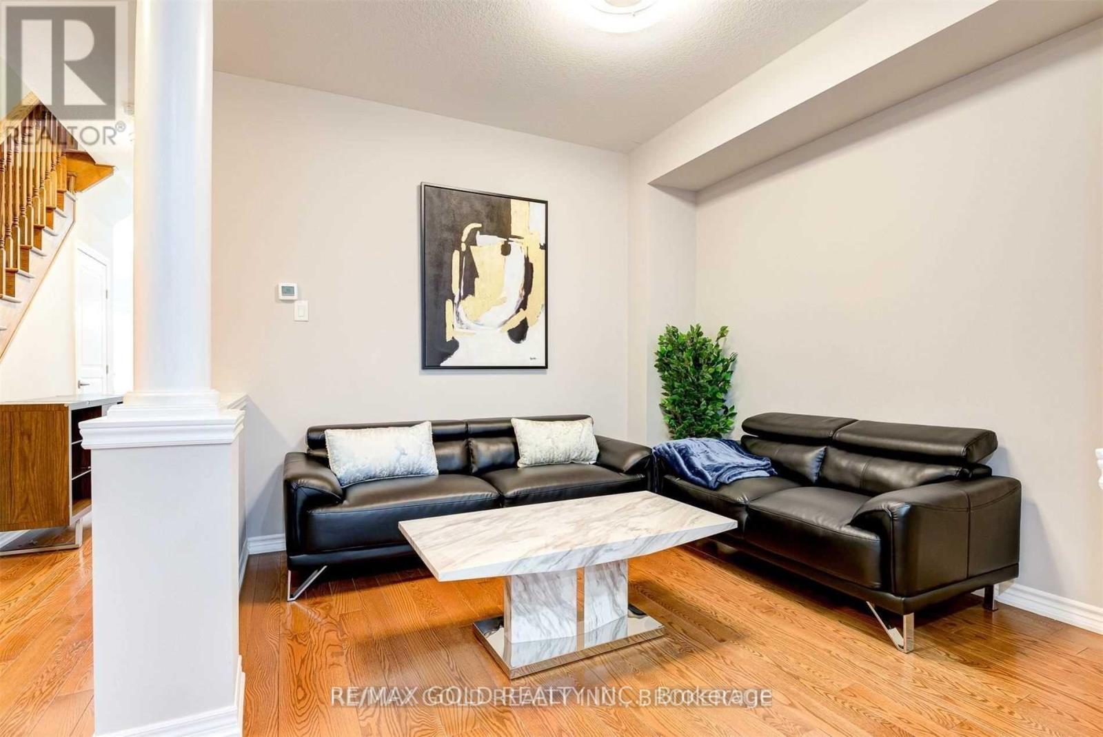 167 Elmbank Trail, Kitchener, Ontario  N2R 0H2 - Photo 5 - X12781030