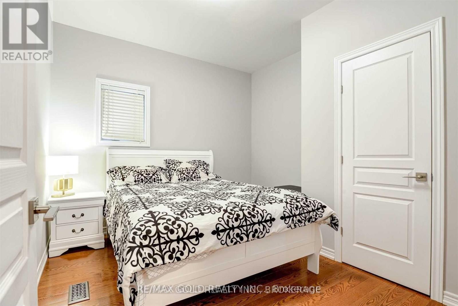 167 Elmbank Trail, Kitchener, Ontario  N2R 0H2 - Photo 8 - X12781030