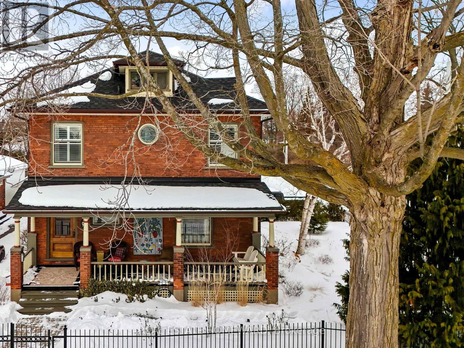 96 JAMES STREET W, Cobourg, Ontario