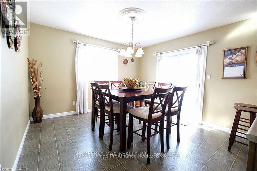 12 Christopher Court, Belleville, Ontario  K8N 5Z3 - Photo 9 - X12781218