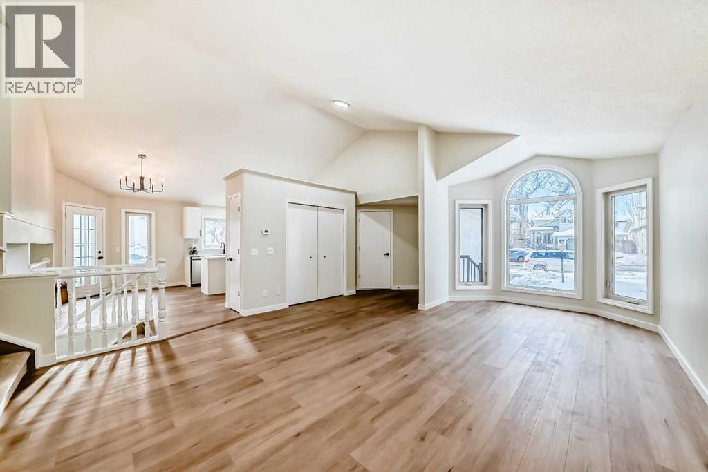 624 Shawinigan Drive Sw, Calgary, Alberta  T2Y 2H4 - Photo 3 - A2283533