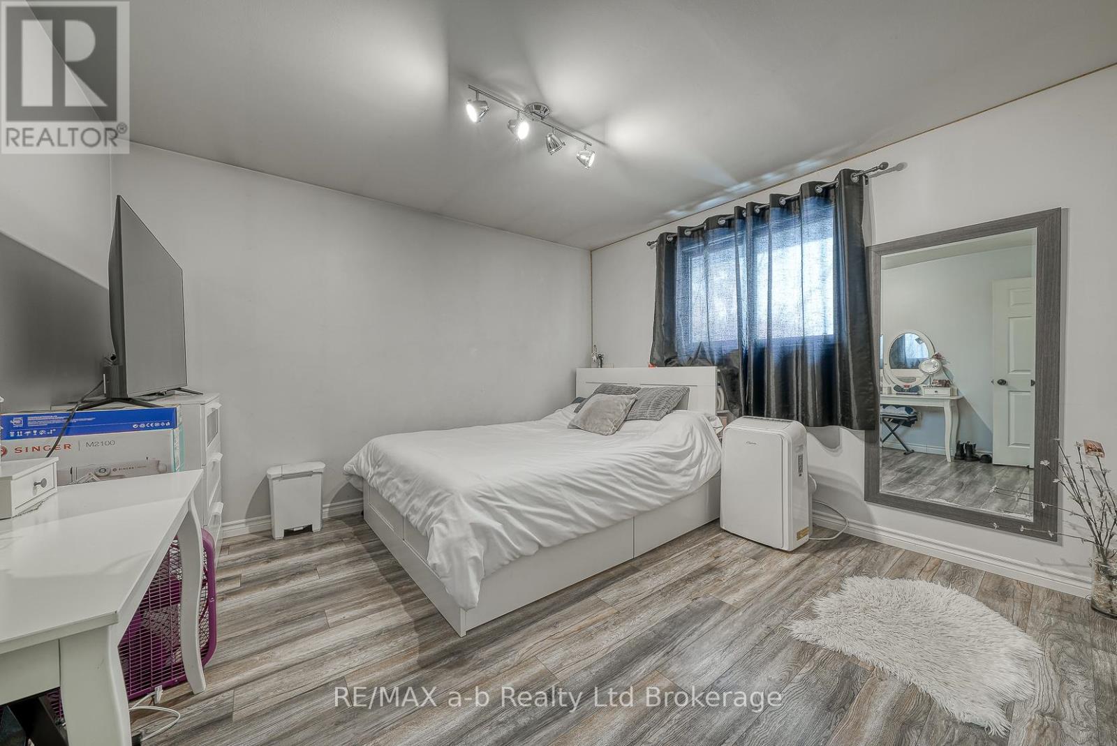 32 Princess Park Road, Ingersoll (Ingersoll - South), Ontario  N5C 1X8 - Photo 26 - X12781264