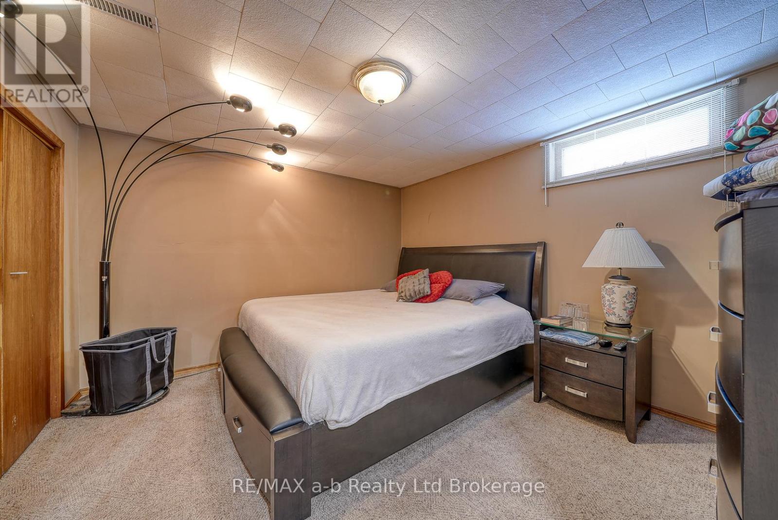 32 Princess Park Road, Ingersoll (Ingersoll - South), Ontario  N5C 1X8 - Photo 33 - X12781264