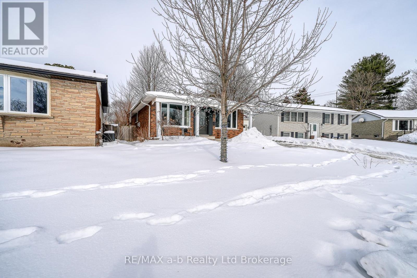 32 Princess Park Road, Ingersoll (Ingersoll - South), Ontario  N5C 1X8 - Photo 4 - X12781264