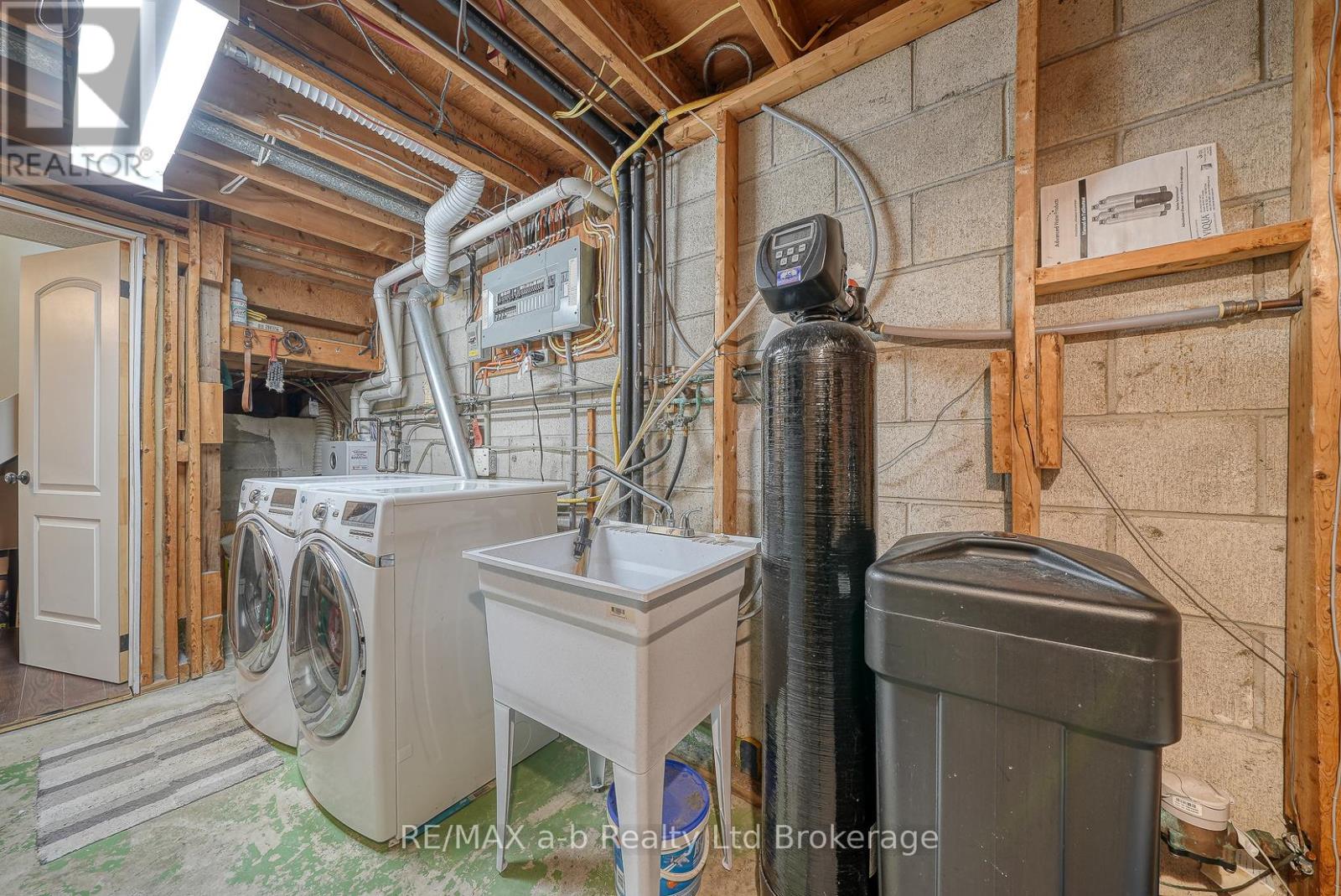 32 Princess Park Road, Ingersoll (Ingersoll - South), Ontario  N5C 1X8 - Photo 41 - X12781264