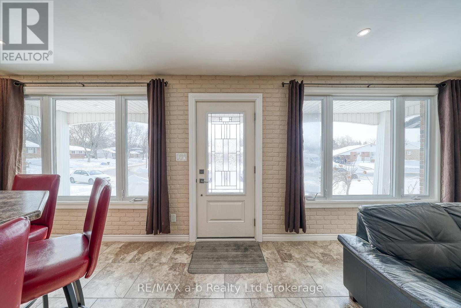 32 Princess Park Road, Ingersoll (Ingersoll - South), Ontario  N5C 1X8 - Photo 7 - X12781264