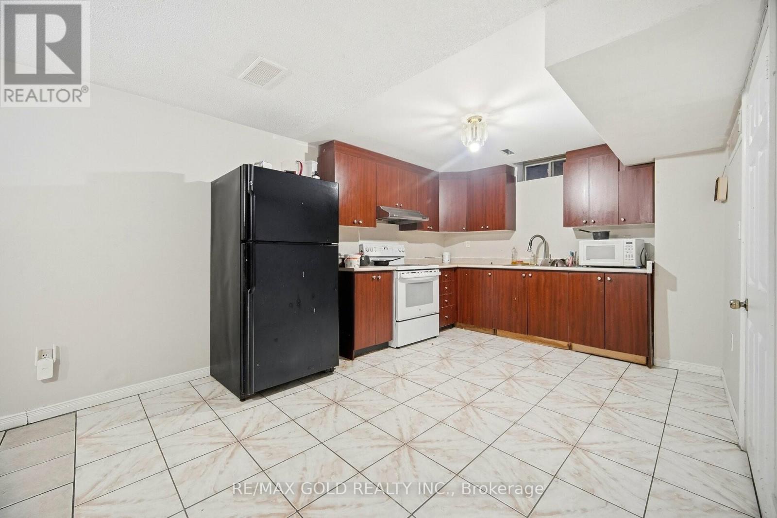 26 Gorevale Drive, Brampton, Ontario  L6P 1N9 - Photo 24 - W12775846