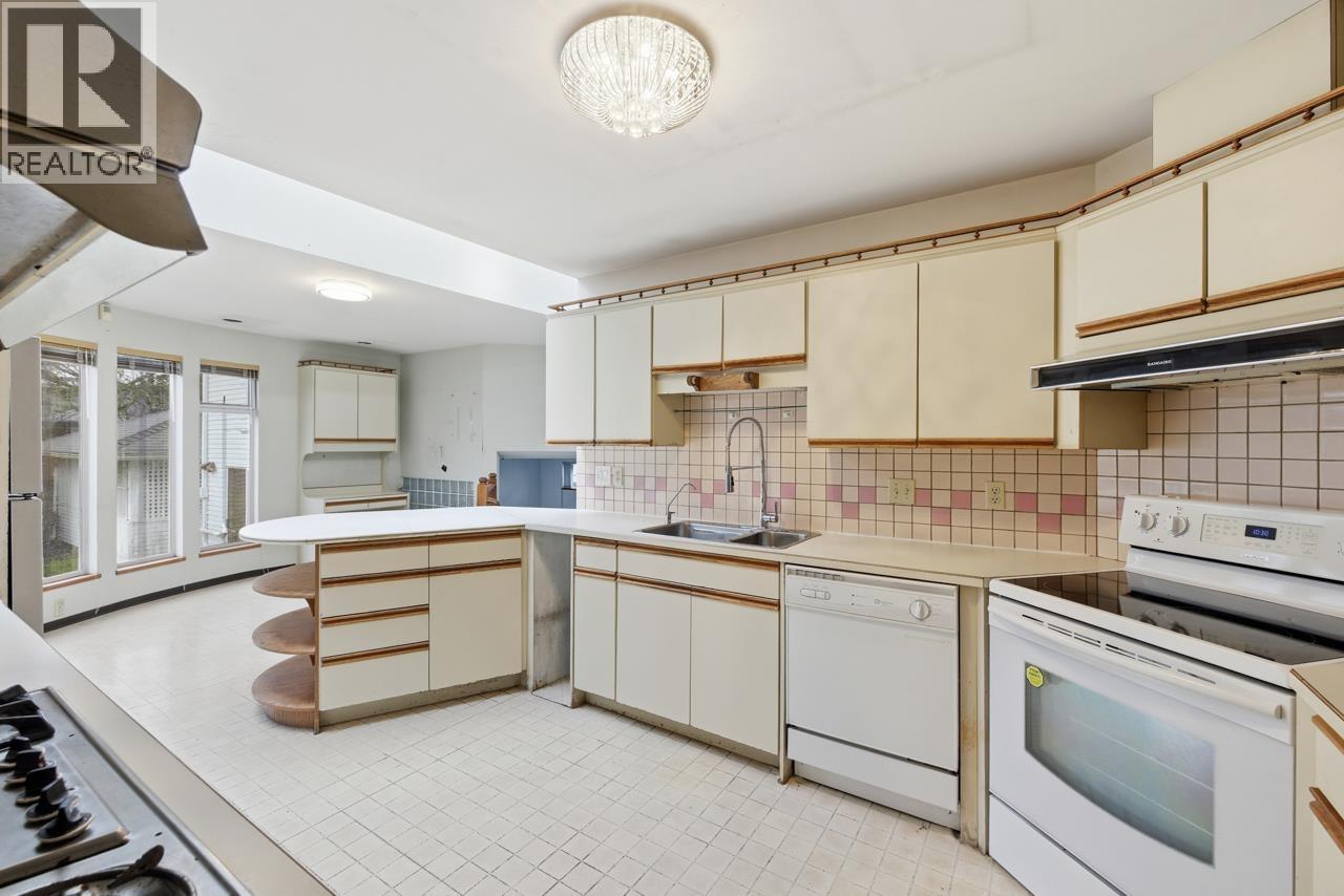 6709 Ash Street, Vancouver, British Columbia  V6P 3K3 - Photo 7 - R3089132