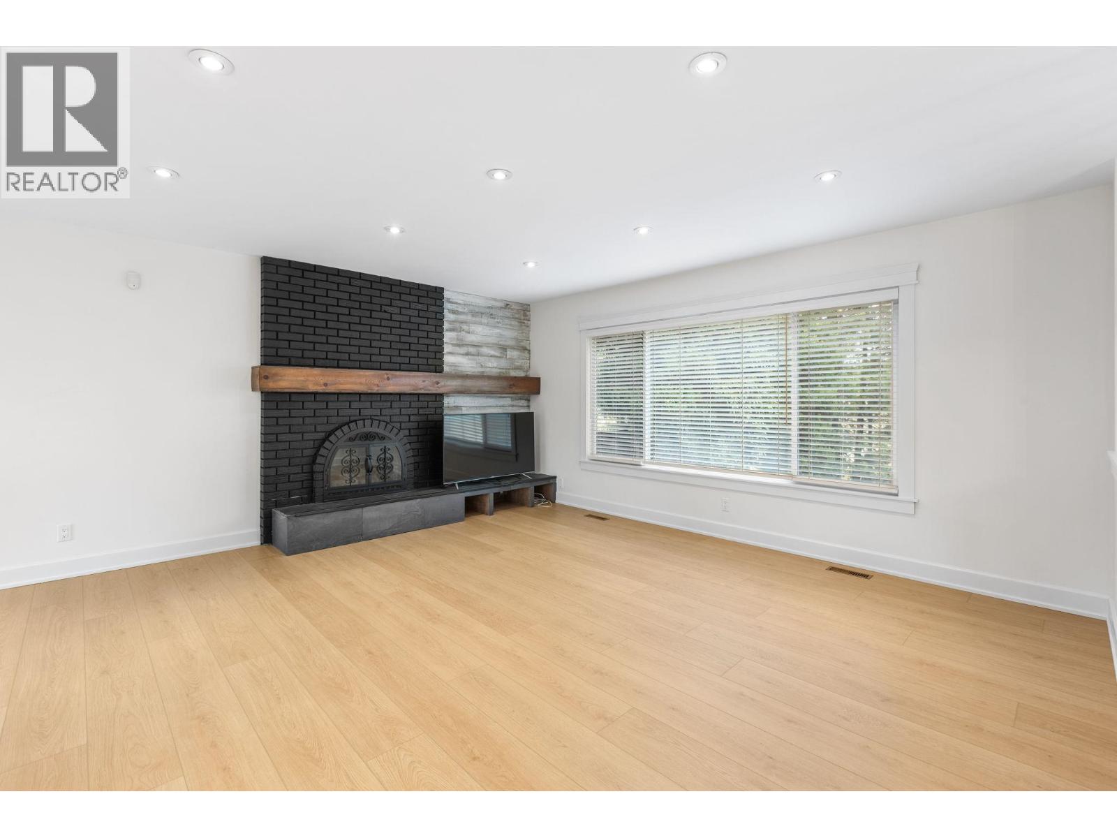 3214 Mariner Way, Coquitlam, British Columbia  V3C 4K7 - Photo 7 - R3089138