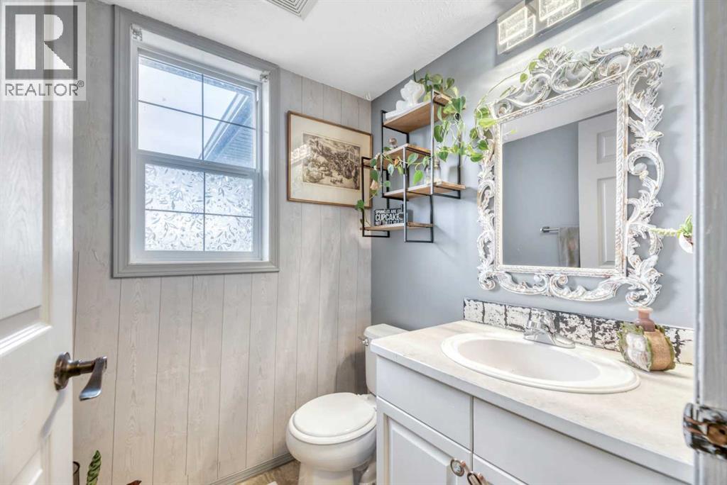 512 Highland Close, Strathmore, Alberta  T1P 1A5 - Photo 11 - A2285489