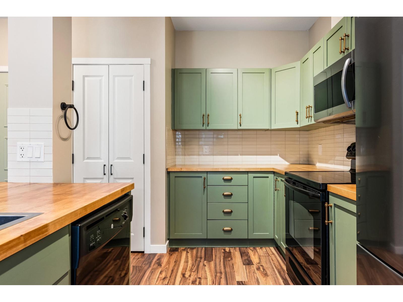 309 33338 E Bourquin Crescent, Abbotsford, British Columbia  V2S 1Y1 - Photo 14 - R3088359