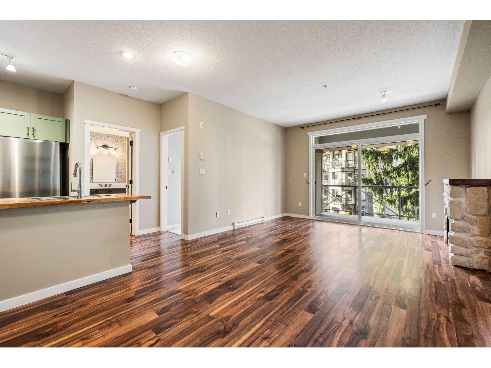 309 33338 E Bourquin Crescent, Abbotsford, British Columbia  V2S 1Y1 - Photo 2 - R3088359