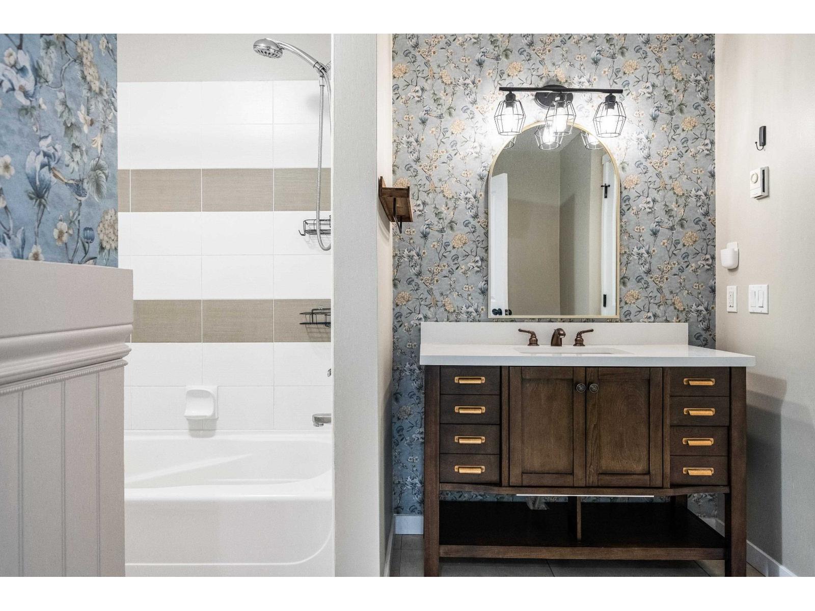 309 33338 E Bourquin Crescent, Abbotsford, British Columbia  V2S 1Y1 - Photo 22 - R3088359