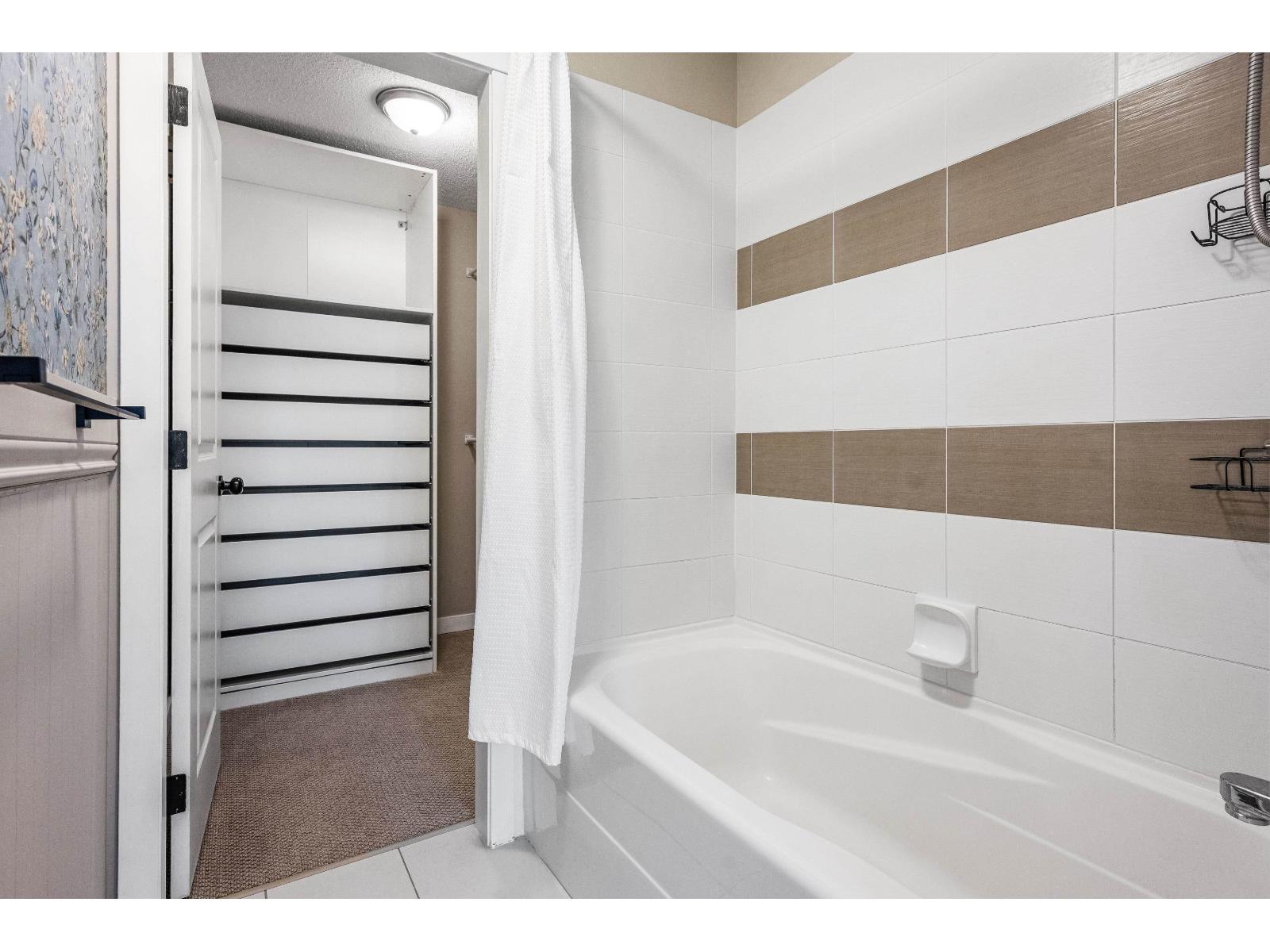 309 33338 E Bourquin Crescent, Abbotsford, British Columbia  V2S 1Y1 - Photo 24 - R3088359