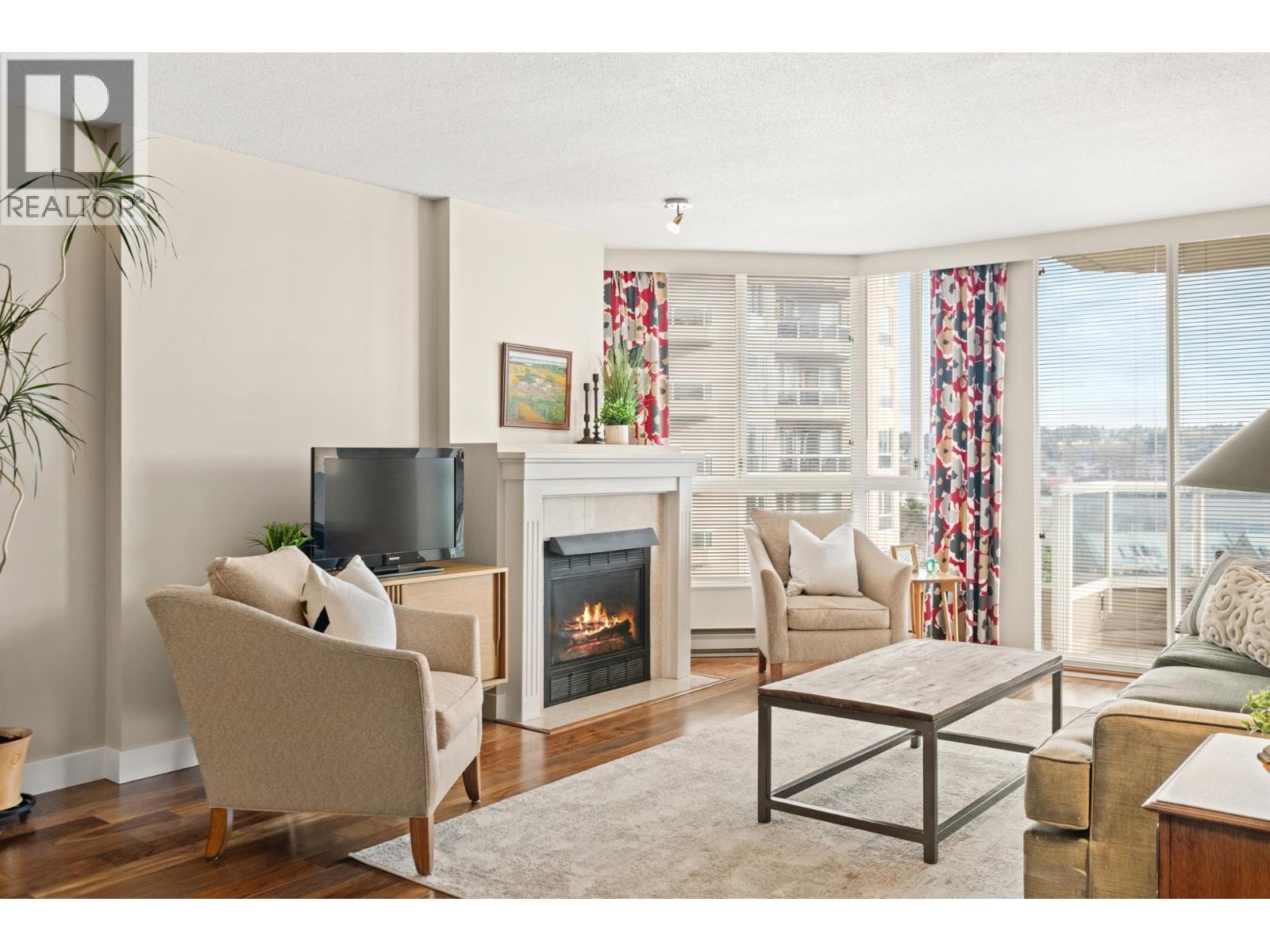 1105 1235 Quayside Drive, New Westminster, British Columbia  V3M 6J5 - Photo 1 - R3089008