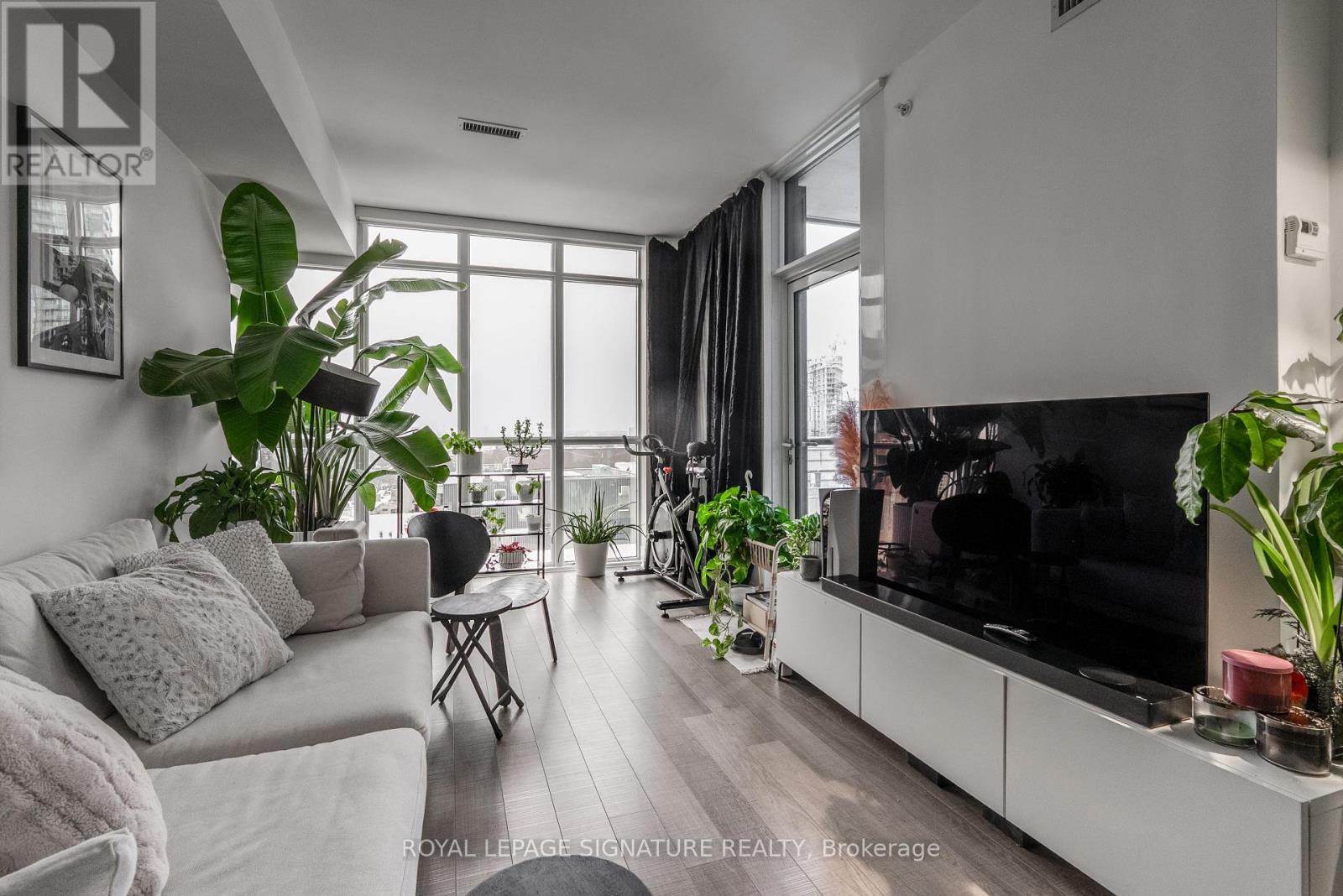 1705 - 32 Davenport Road, Toronto, Ontario  M5R 1H3 - Photo 5 - C12781268