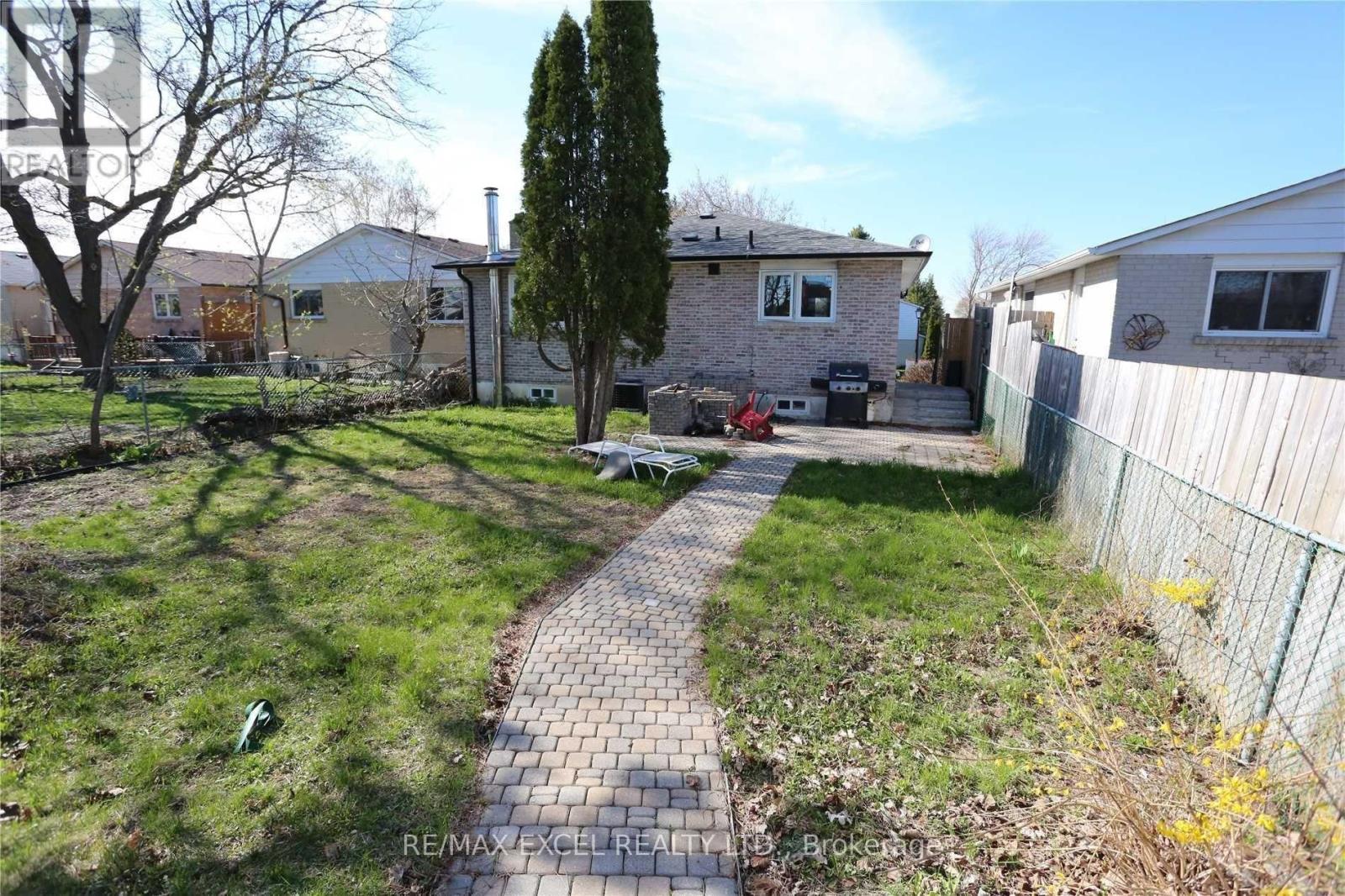 Main - 122 Armitage Drive, Newmarket, Ontario  L3Y 5L7 - Photo 10 - N12781228