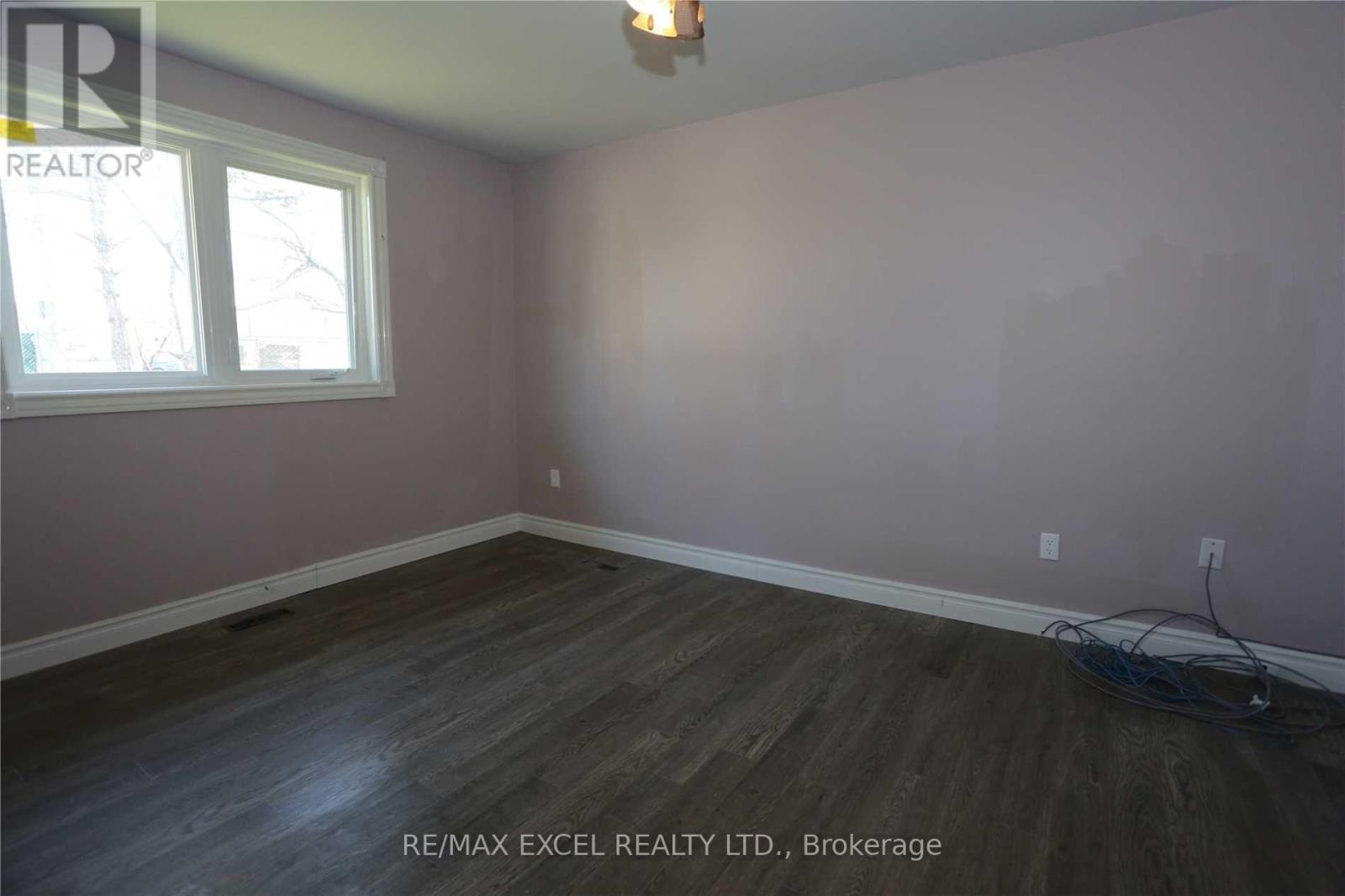 Main - 122 Armitage Drive, Newmarket, Ontario  L3Y 5L7 - Photo 8 - N12781228