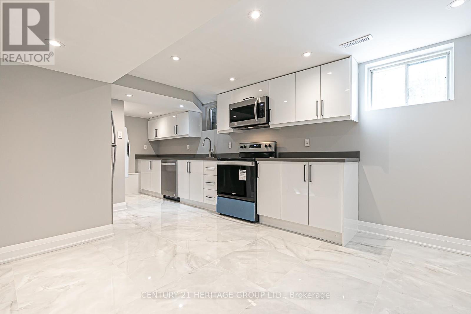 23 Tall Pines Trail, East Gwillimbury, Ontario  L9N 1J5 - Photo 10 - N12781280