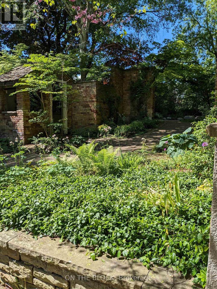 534 Midland Avenue, Toronto, Ontario  M1N 1T1 - Photo 31 - E12773414