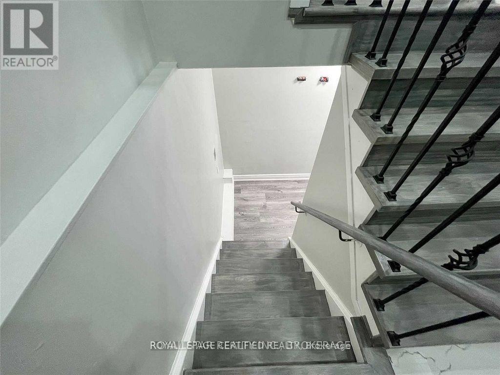 112 Jade Crescent, Brampton, Ontario  L6S 3M8 - Photo 18 - W12768768