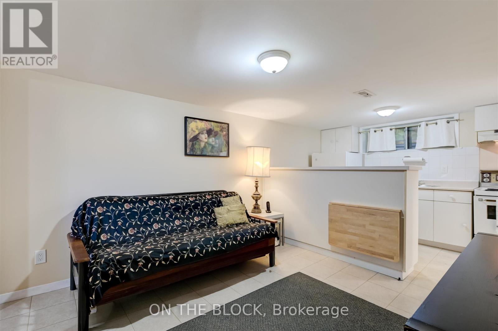 534 Midland Avenue, Toronto, Ontario  M1N 1T1 - Photo 21 - E12773414